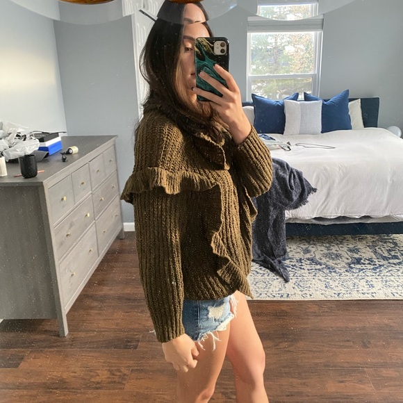 Cowl knit Ruffle Sweater - Picture 6 of 15